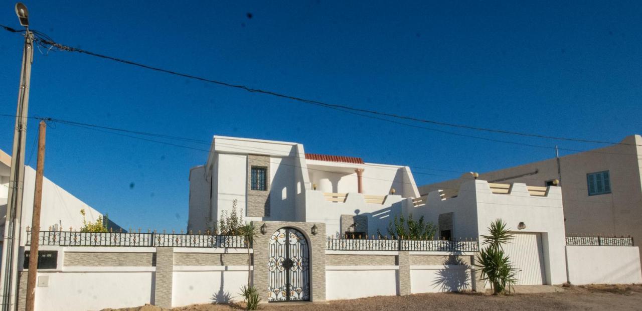 Villa Meublee Avec Piscine Et Abri De Voiture Erriadh Bagian luar foto