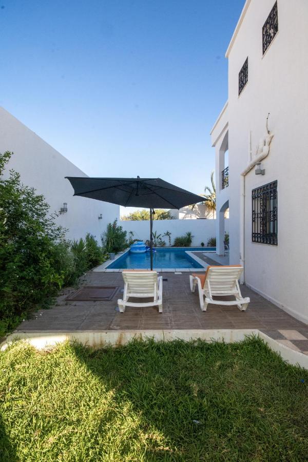 Villa Meublee Avec Piscine Et Abri De Voiture Erriadh Bagian luar foto