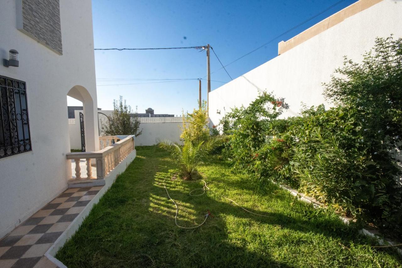 Villa Meublee Avec Piscine Et Abri De Voiture Erriadh Bagian luar foto